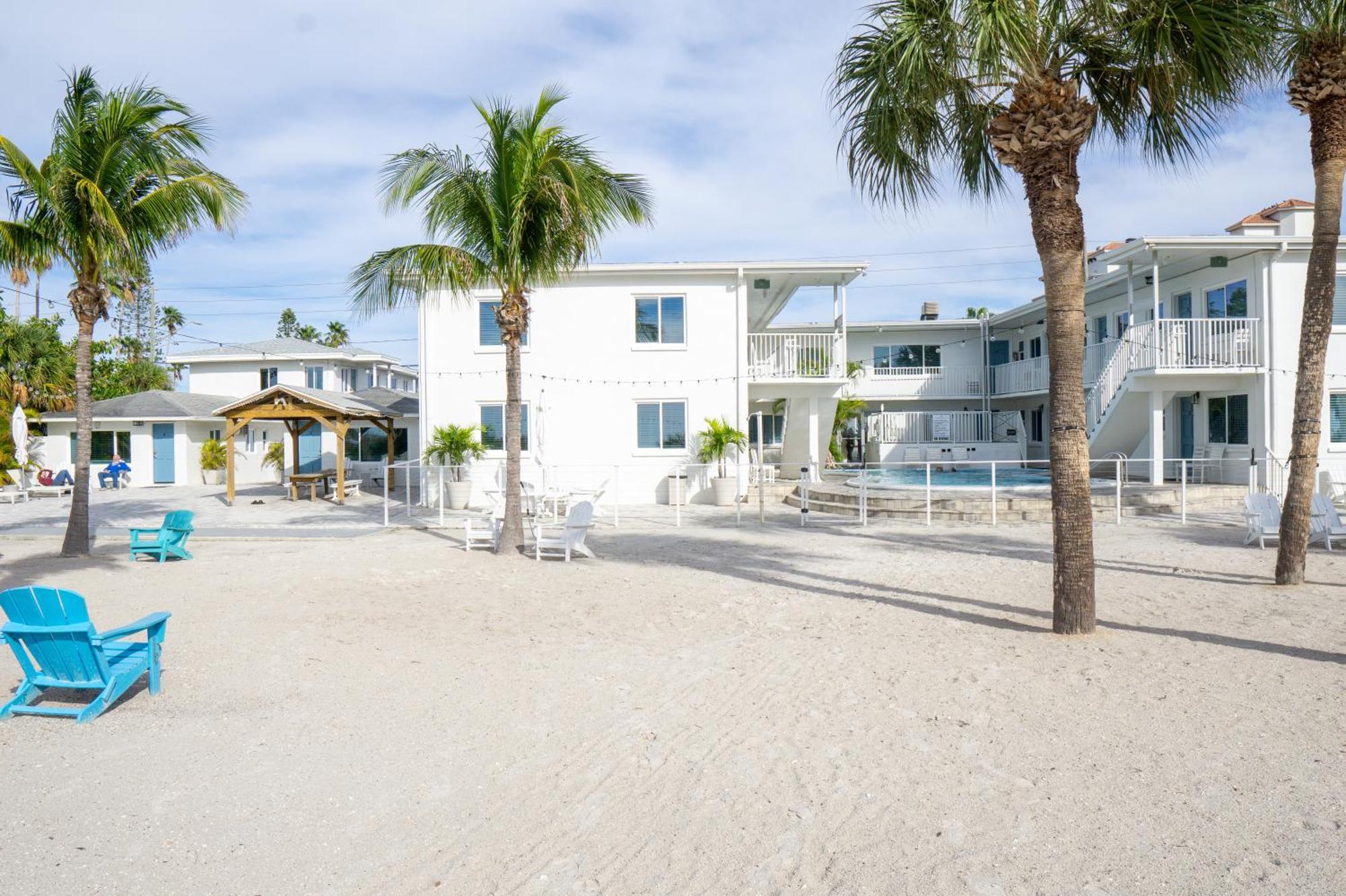 The Molloy - Treasure Island Suites & Cottages St. Pete Beach Zewnętrze zdjęcie