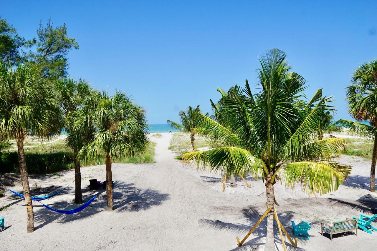 The Molloy - Treasure Island Suites & Cottages St. Pete Beach Zewnętrze zdjęcie